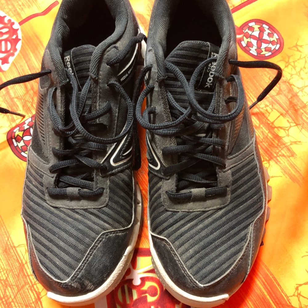 Men's Reebok, size 8 - Picture 2 of 5